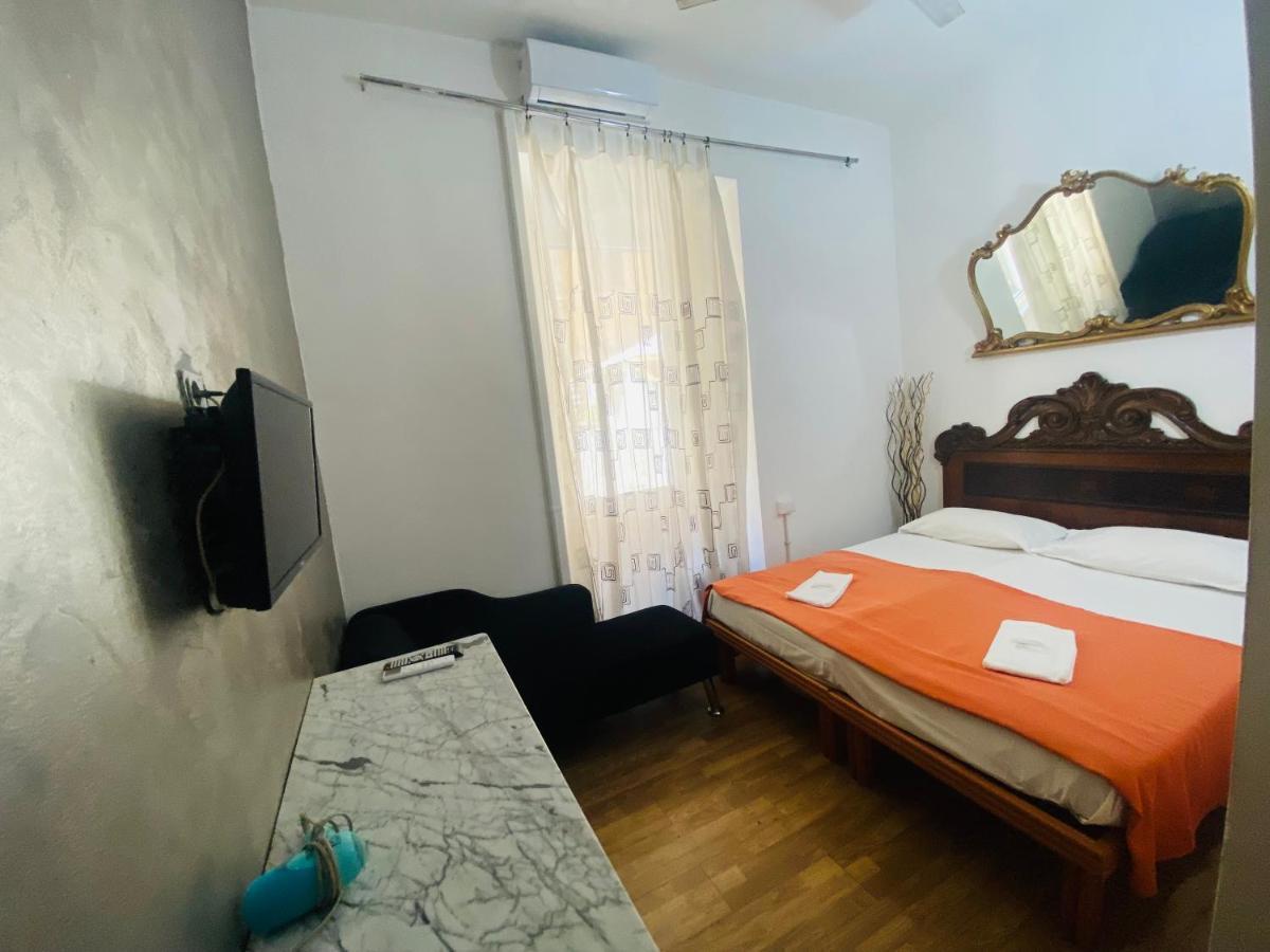 Roman Place Екстер'єр фото